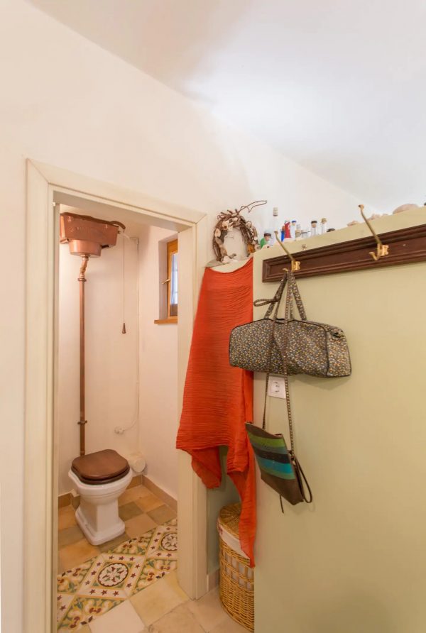 ARTISTIC HOUSE - Image 13