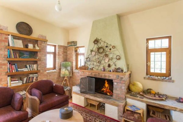 ARTISTIC HOUSE - Image 4
