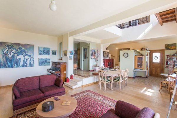 ARTISTIC HOUSE - Image 8